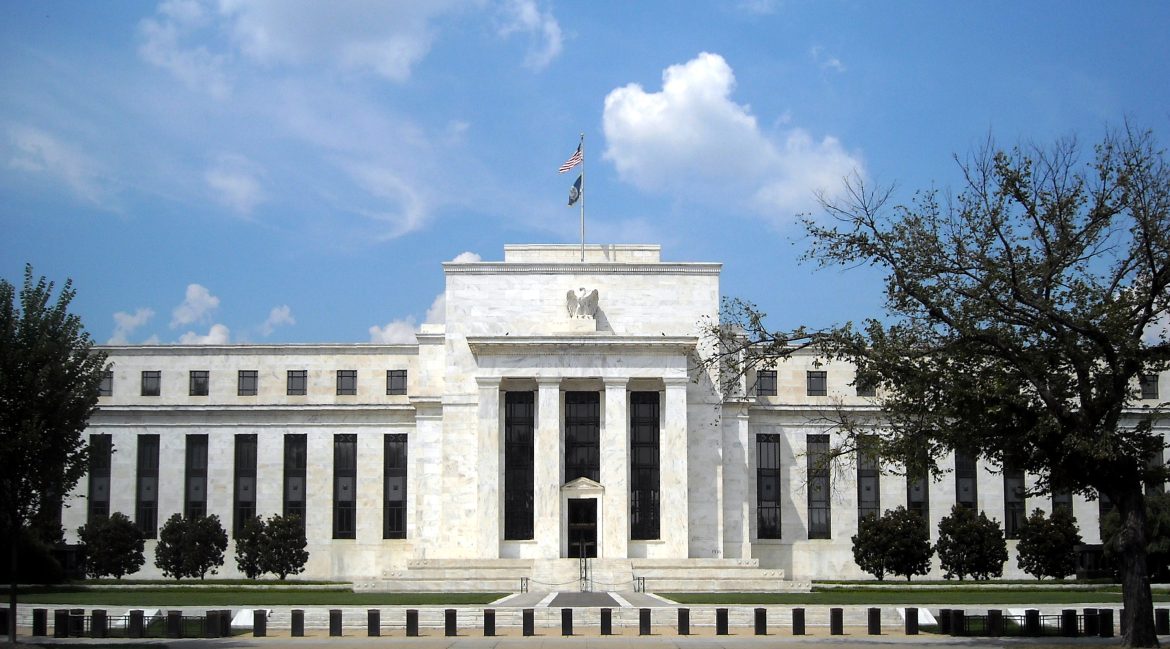 Fed Cautious About Swift Rate Adjustments, Cites Inflation Concerns