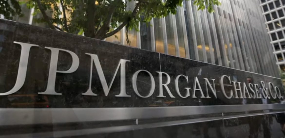 JPMorgan Chase: CEO Warns of Potential Interest Rate Surge Beyond Eight Percent